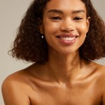 Γυναικεία Σκουλαρίκια PILGRIM SOPHIA κρεμαστές καρδιές επαργυρωμένες - Image 2